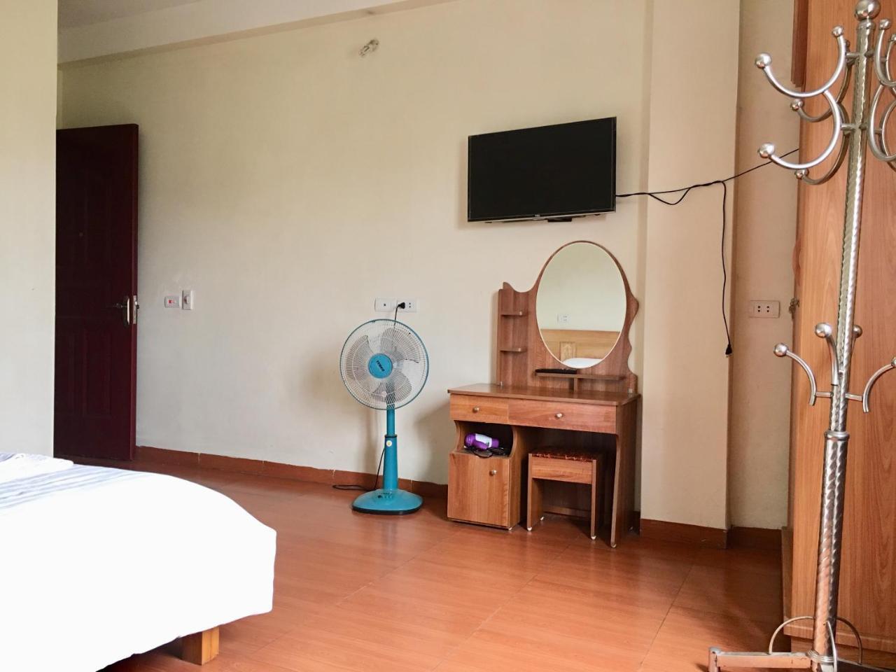 Van Anh Hotel Нойбай Экстерьер фото